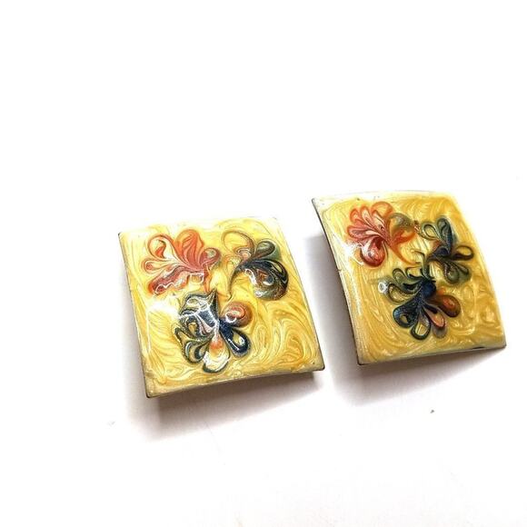 Vintage Enamel Floral Clip Earrings, Hand-painted, Enamel on Metal, 1 1/8 Inches - Picture 3 of 12